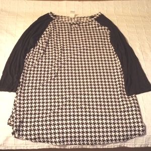Black and white patterned shirt
